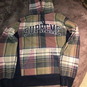 SUPREME plaid hoodie. size M.